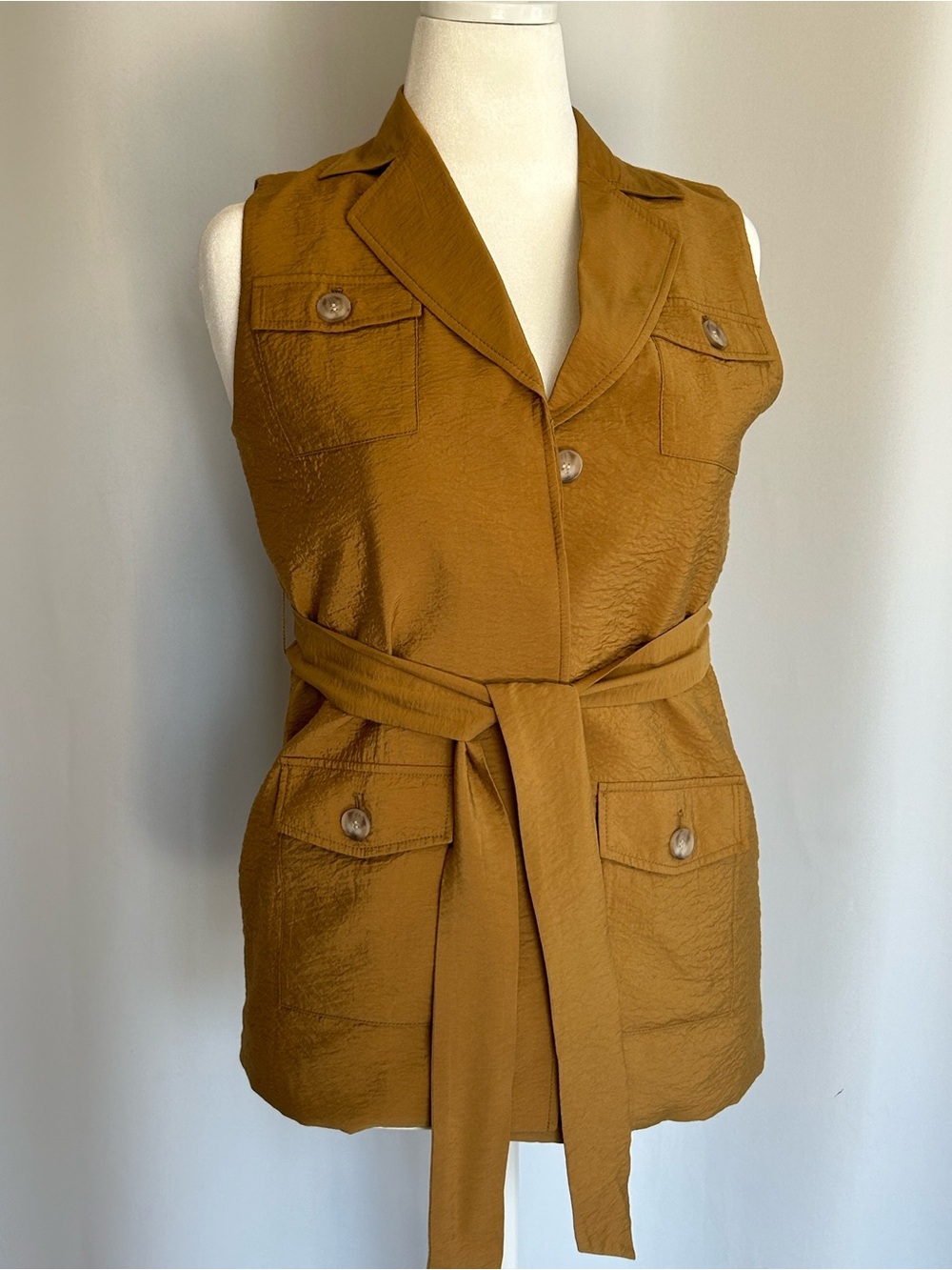 Anne Klein
Women's Sleeveless Tie-Waist Patch-Pocket
Jacket